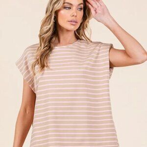 ✨NWT Lime 'N' Chili Striped Muscle‎ Sleeve Top